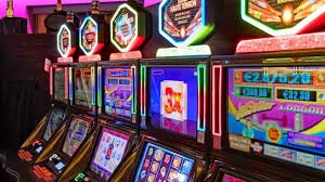 မြန်မာကစားသမား Mobile ဖြင့် k47 slot Slots ဂိမ်းများ ကစားနေသောမြင်ကွင်း